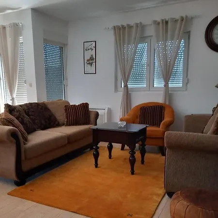 Monteva City Apartment *