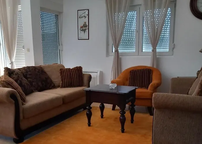 Monteva City Apartment *