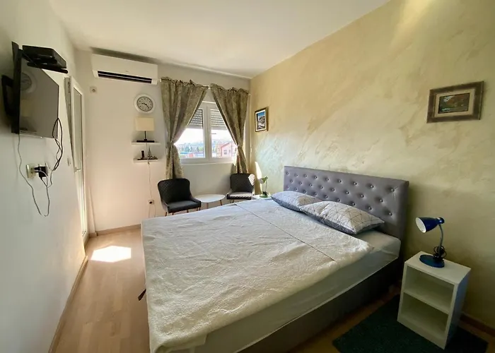 Monteva City Apartment *