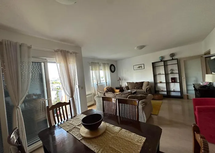 Monteva City Apartment Daire Podgoriçe